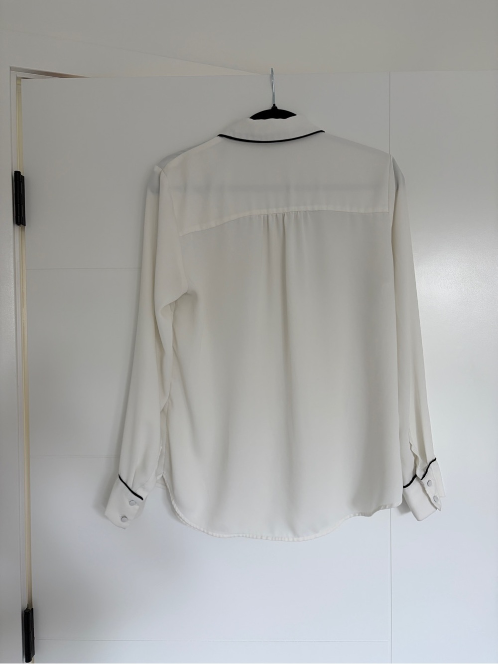 H&M White Button-Up Shirt with Black Piping - Picture 2 of 6